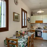 Lägenhet Casa Dei Fiori By Interhome Lingueglietta