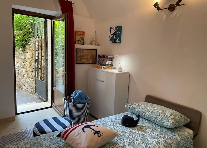 Casa Dei Fiori By Interhome Lingueglietta